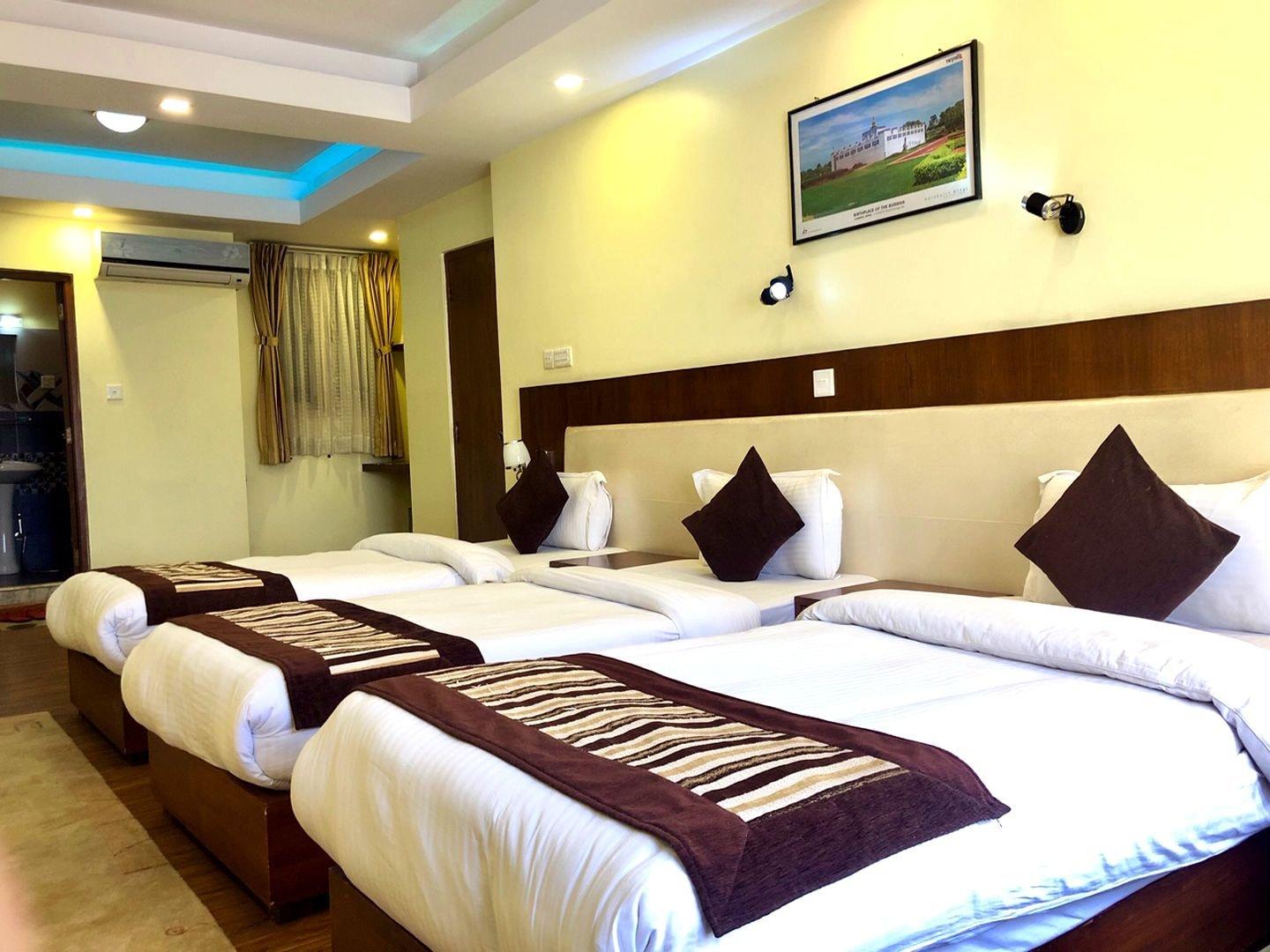 Backyard Hotel Катманду Екстериор снимка