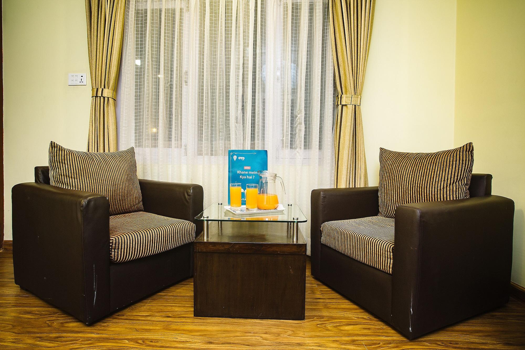 Backyard Hotel Катманду Екстериор снимка