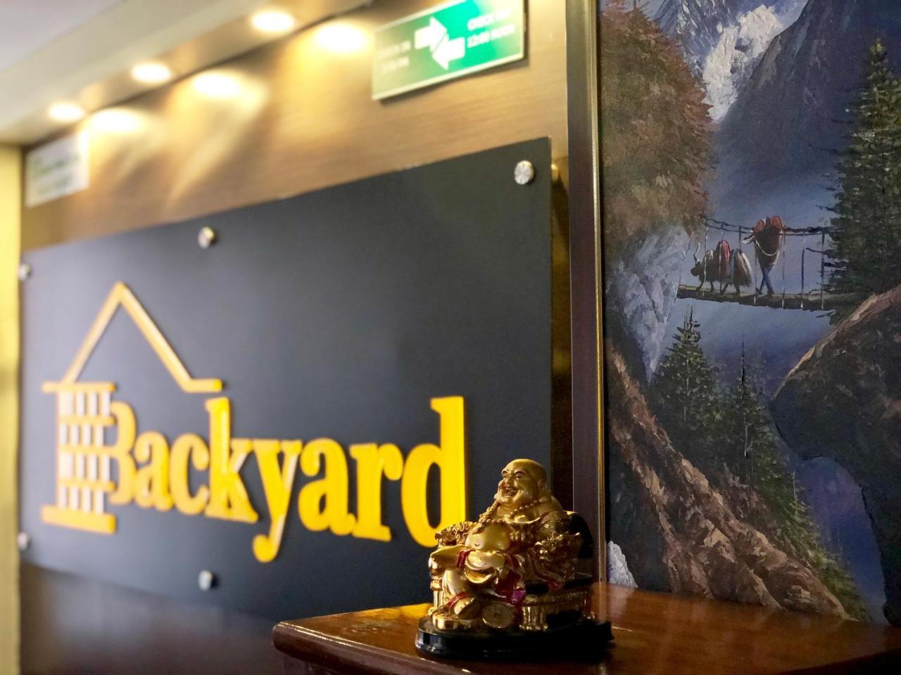 Backyard Hotel Катманду Екстериор снимка